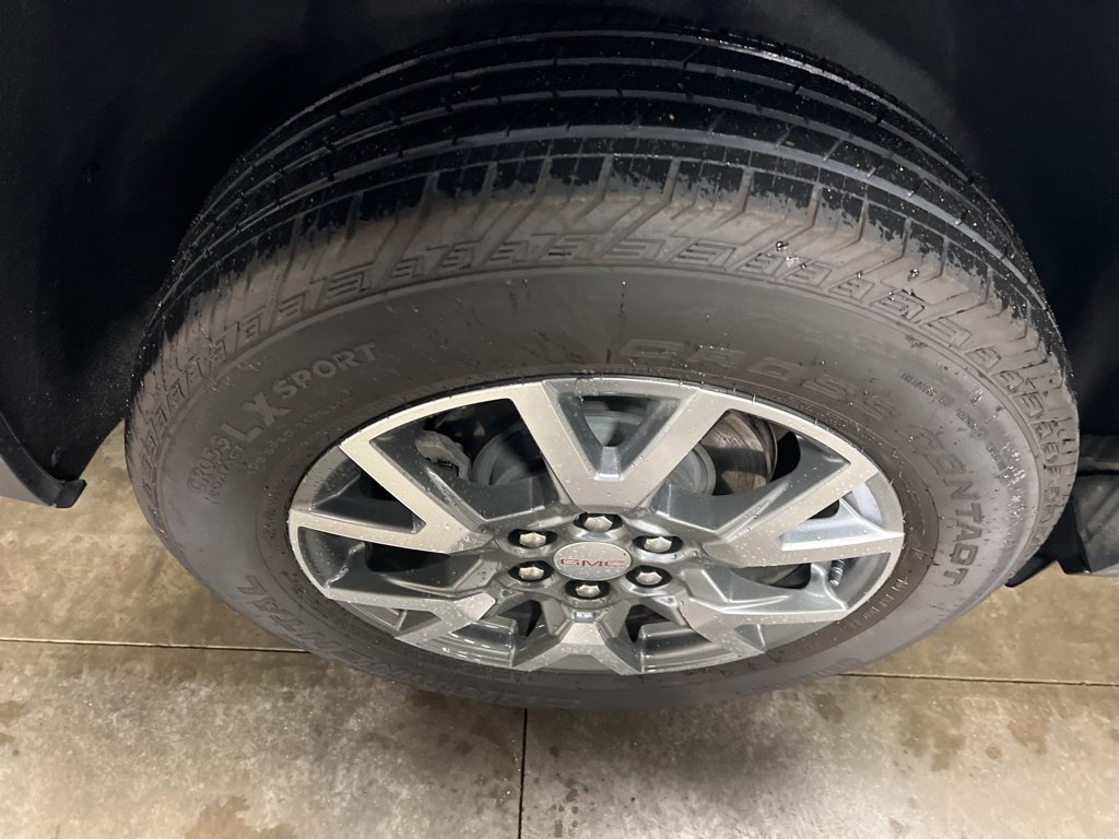 2023 GMC Acadia SLE - Photo 23