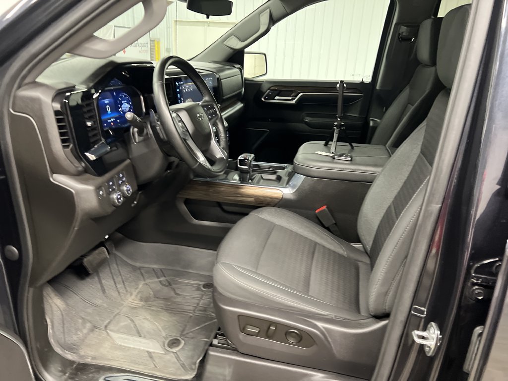 2023 Chevrolet Silverado 1500 RST - Photo 13