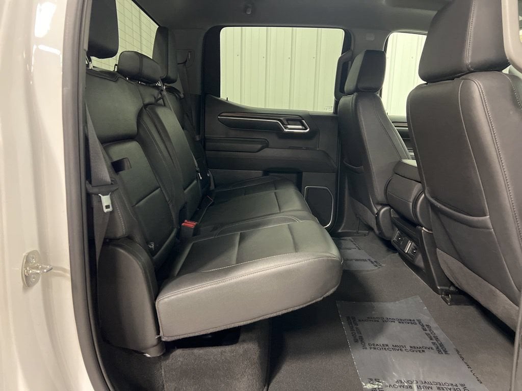 2024 GMC Sierra 1500 SLT - Photo 12
