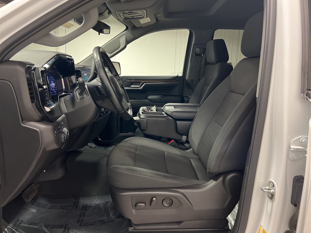 2024 Chevrolet Silverado 1500 LT - Photo 10