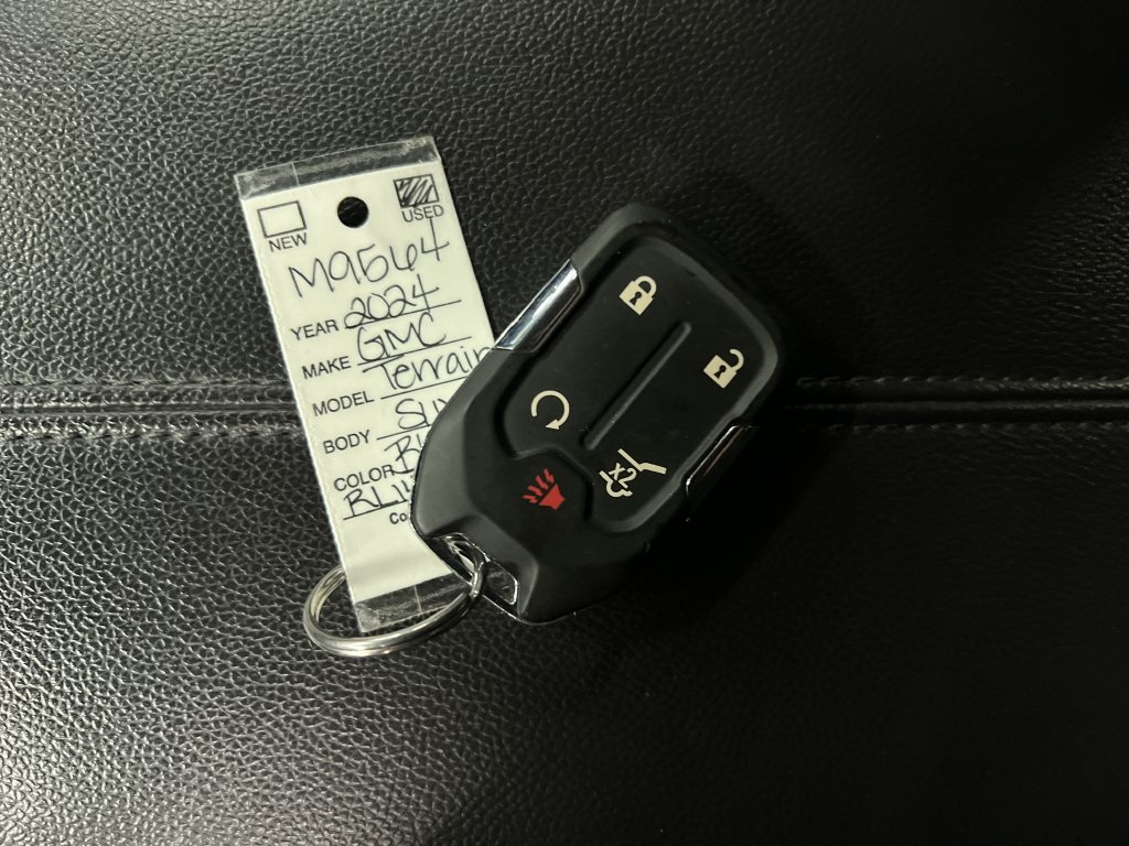 2024 GMC Terrain SLT - Photo 28