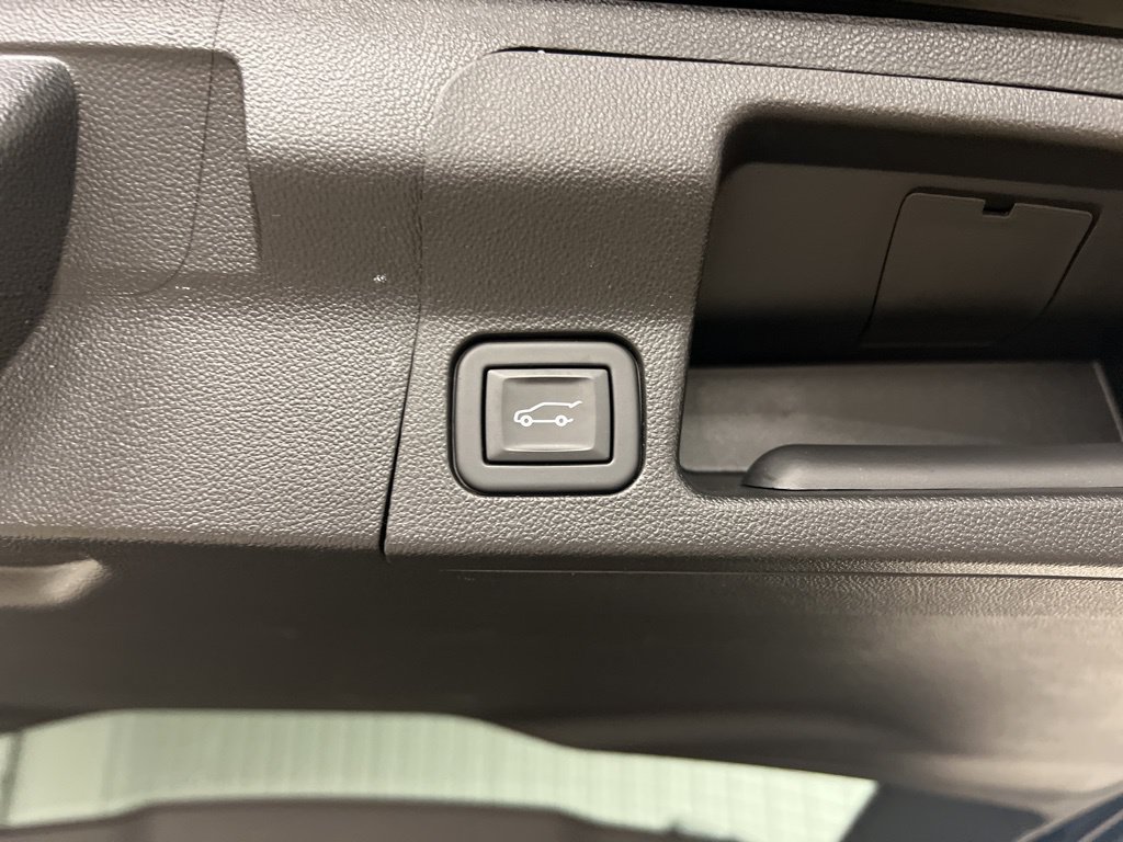 2023 GMC Acadia SLE - Photo 8