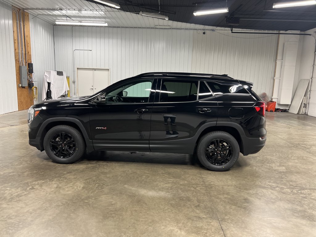 2023 GMC Terrain AT4 - Photo 6