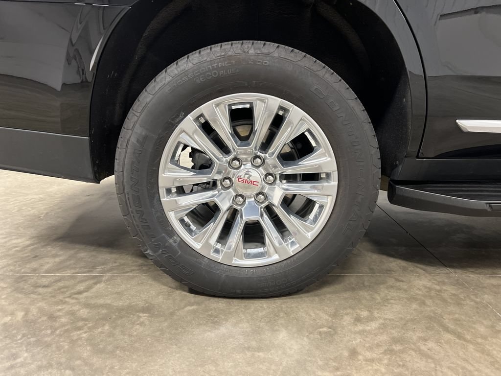 2025 GMC Yukon Denali - Photo 10