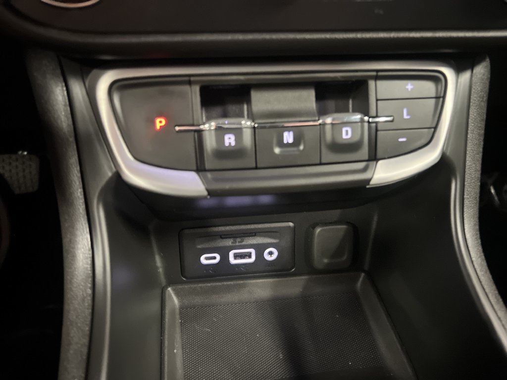2023 GMC Terrain SLT - Photo 24