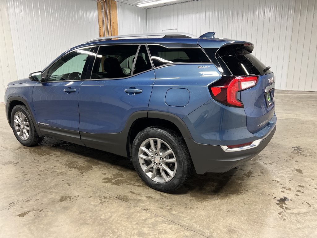 2024 GMC Terrain SLT - Photo 7