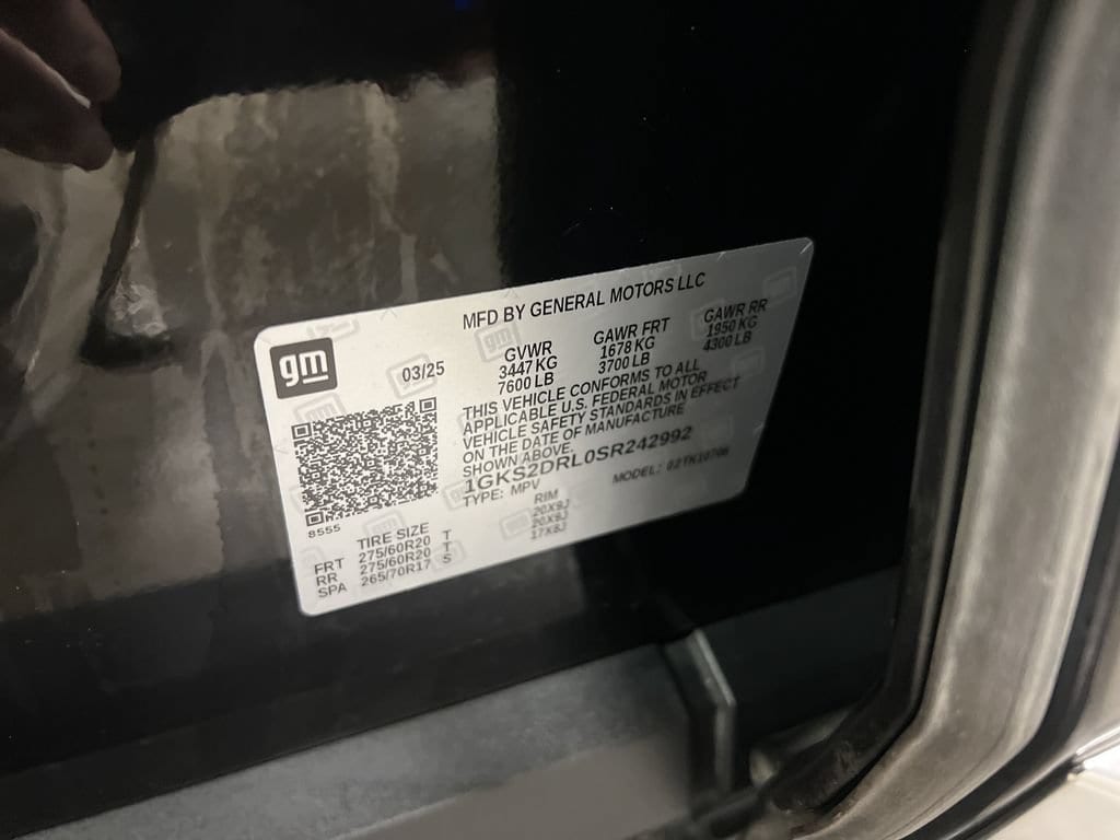 2025 GMC Yukon Denali - Photo 30