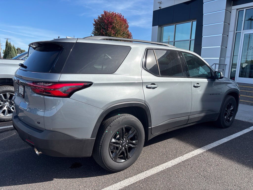 Used 2023 Chevrolet Traverse LT Cloth SUV