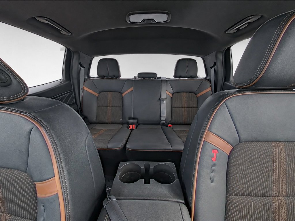 2024 GMC Canyon AT4 - Photo 17