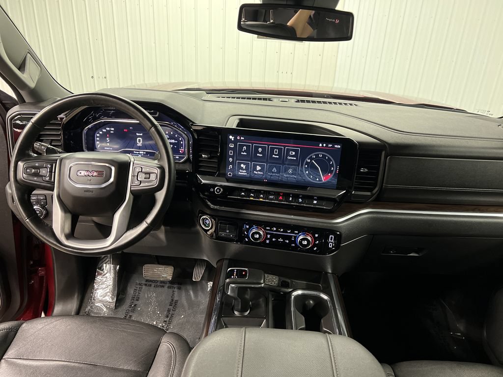 2024 GMC Sierra 1500 SLT - Photo 17