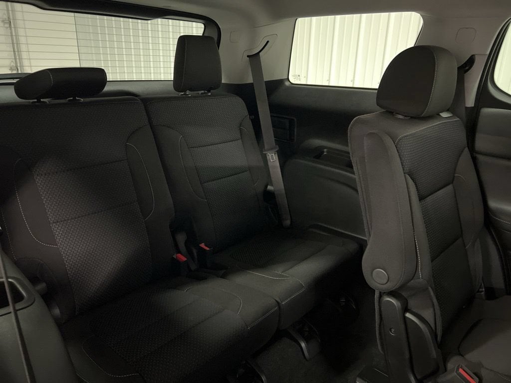 2023 GMC Acadia SLE - Photo 13
