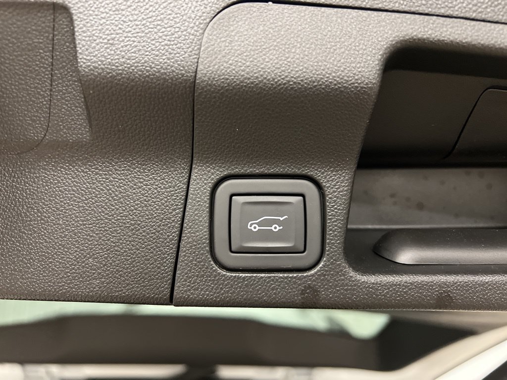 2023 GMC Acadia SLE - Photo 8