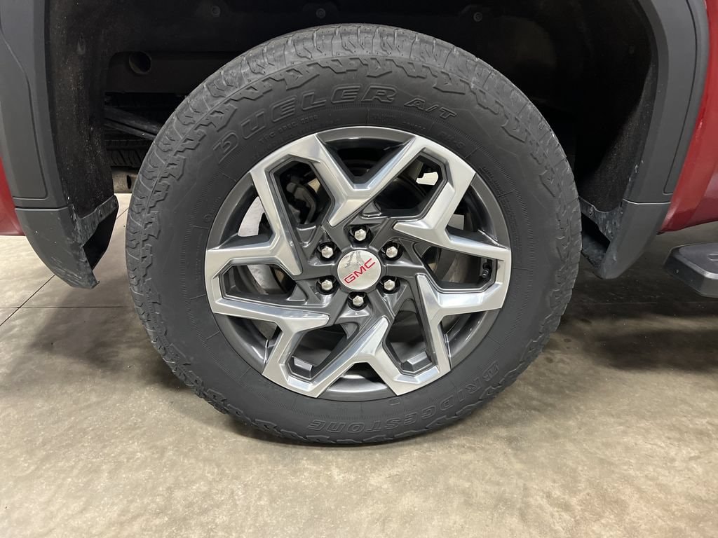 2024 GMC Sierra 1500 SLT - Photo 10