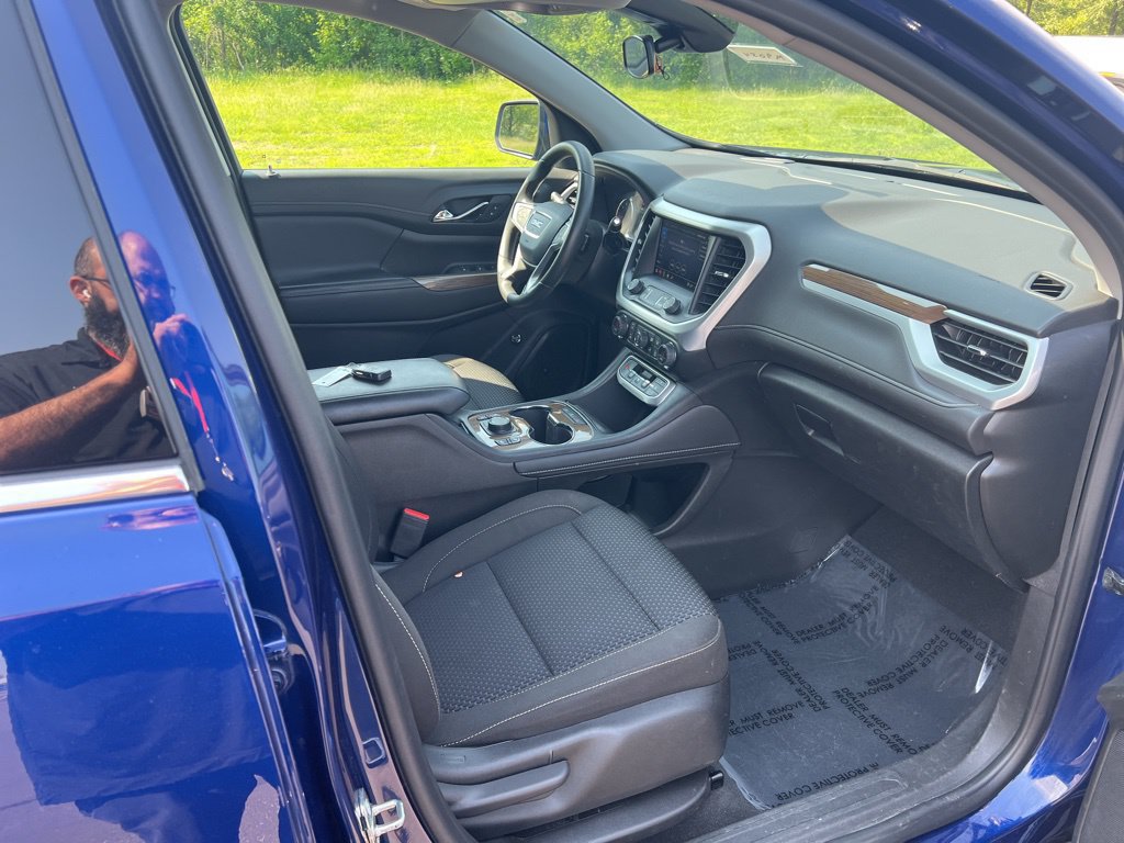 2023 GMC Acadia SLE - Photo 9