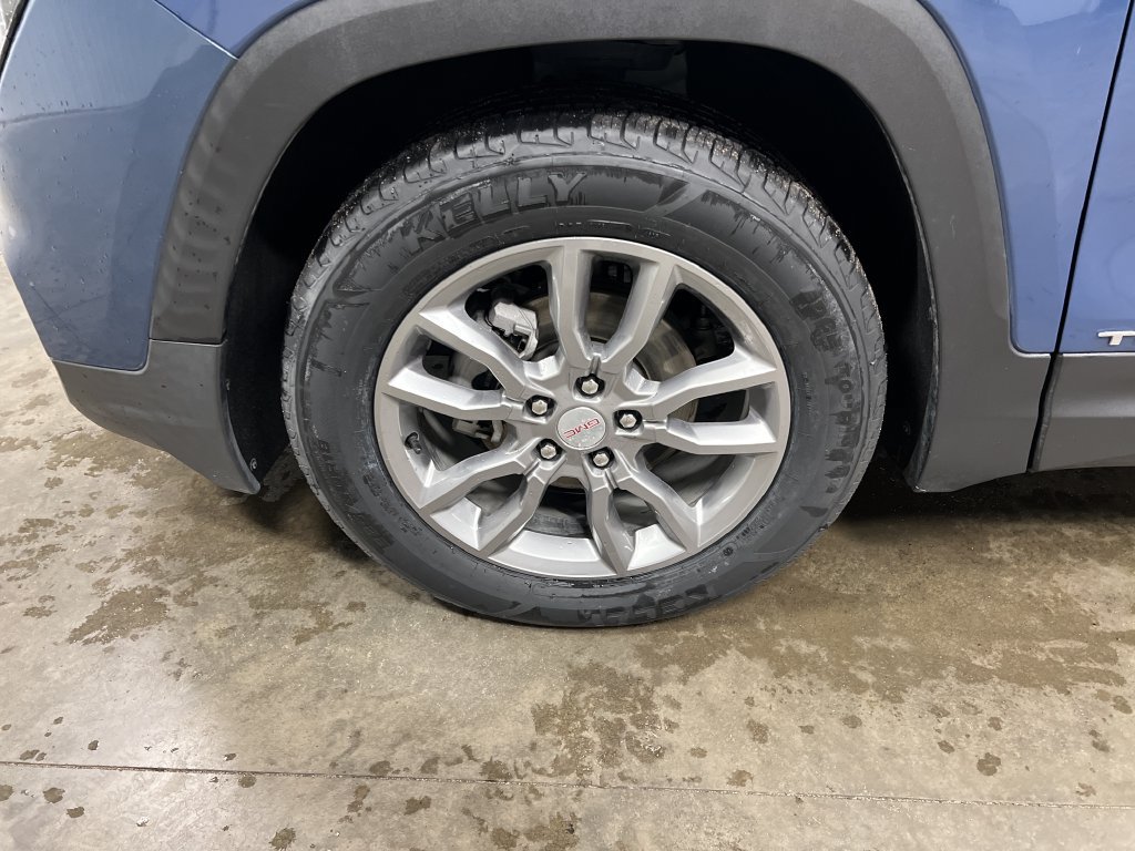 2024 GMC Terrain SLT - Photo 10