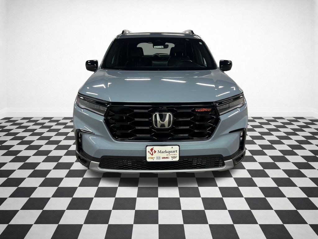 Used 2025 Honda Pilot TrailSport SUV