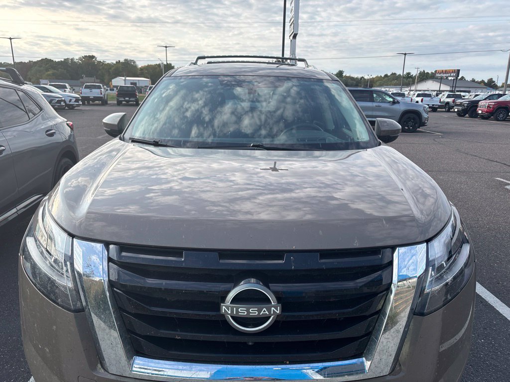 Used 2023 Nissan Pathfinder Platinum 4WD SUV