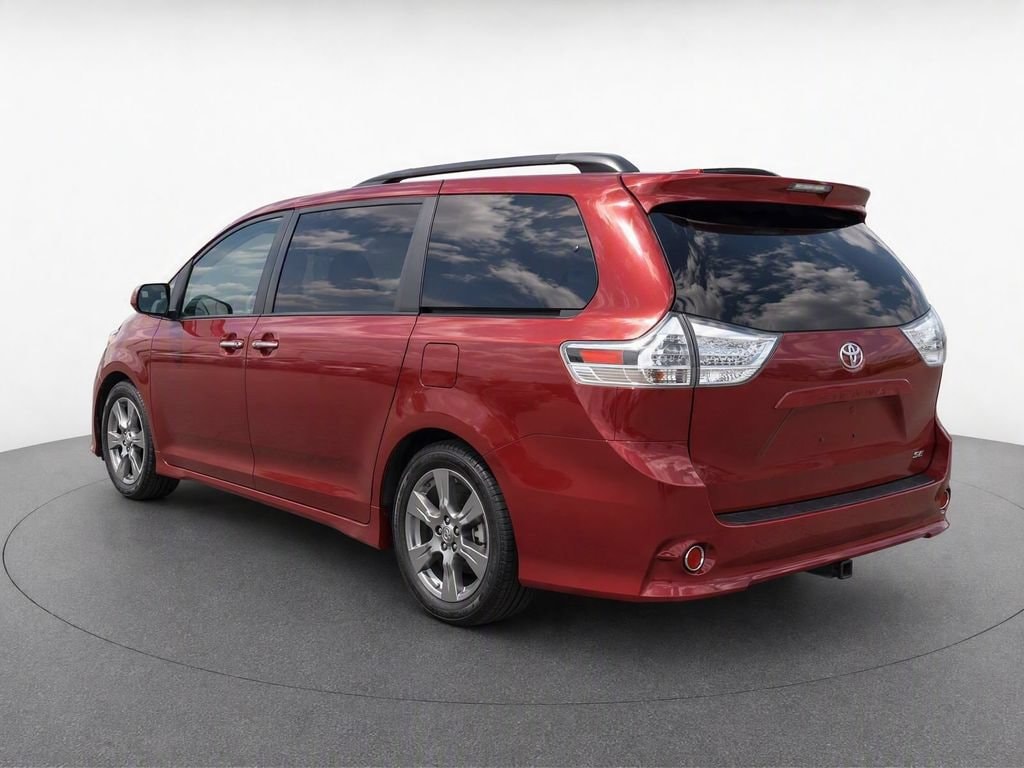 Used 2018 Toyota Sienna SE Premium 8 Passenger Minivan
