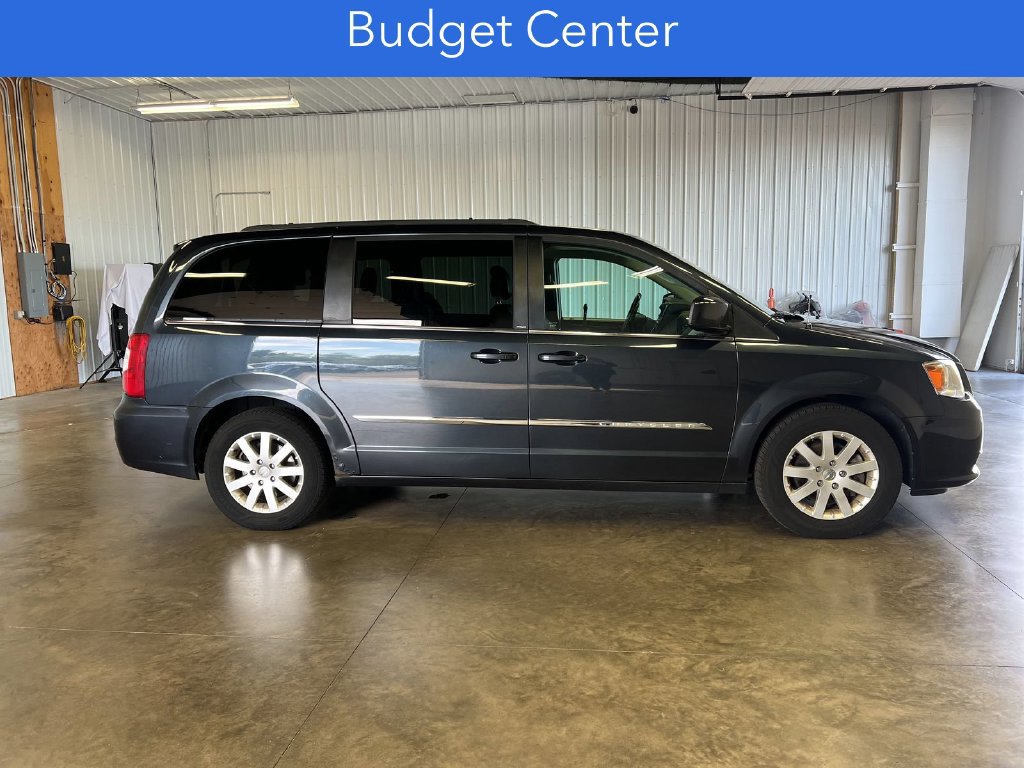 Used 2013 Chrysler Town & Country Touring Minivan