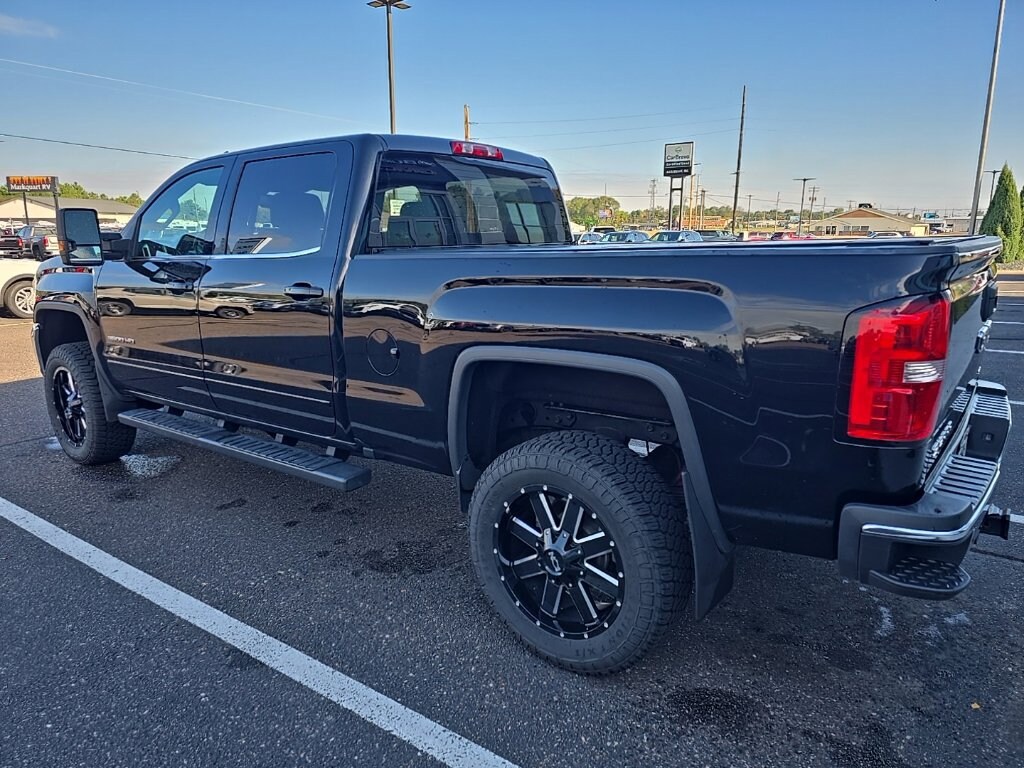Used 2018 GMC Sierra 2500 HD SLE Truck