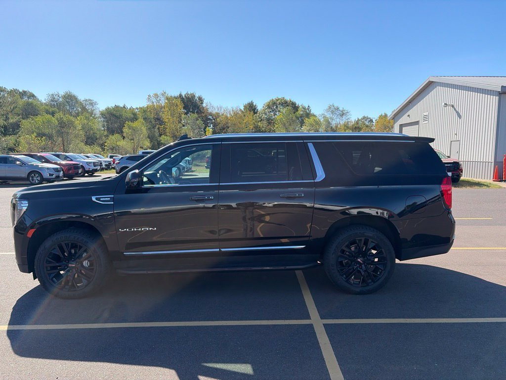 Used 2022 GMC Yukon XL SLT SUV