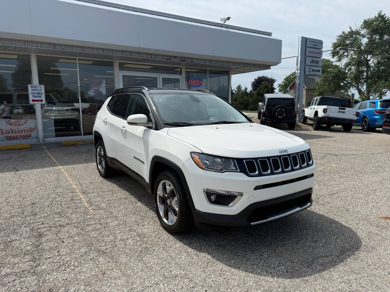 Used 2019 Jeep Compass Limited with VIN 3C4NJDCB1KT761357 for sale in Marlette, MI