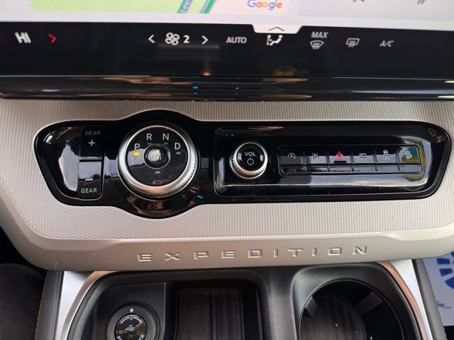 2025 Ford Expedition Active - Photo 16