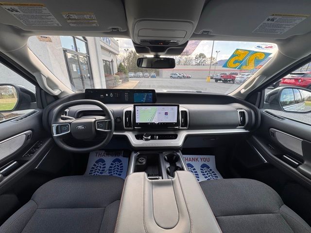 2025 Ford Expedition Active - Photo 9