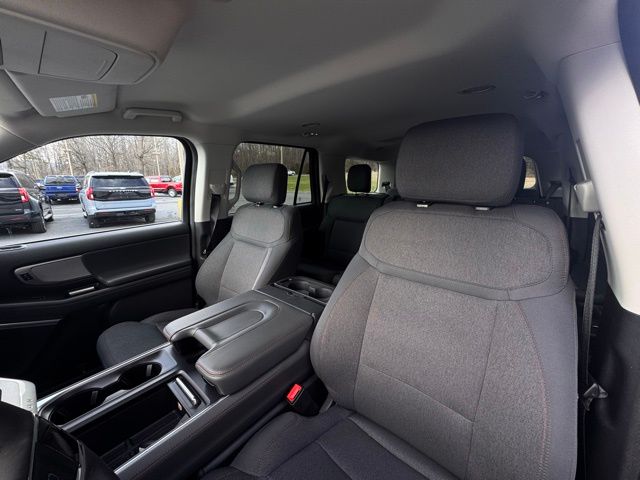 2025 Ford Expedition Active - Photo 8