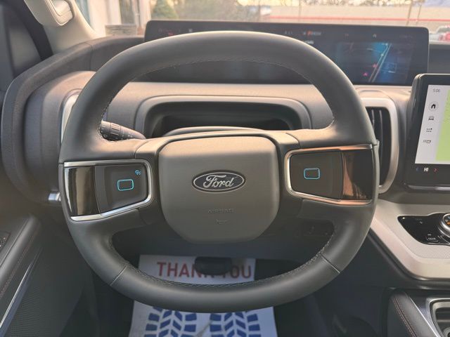 2025 Ford Expedition Active - Photo 11