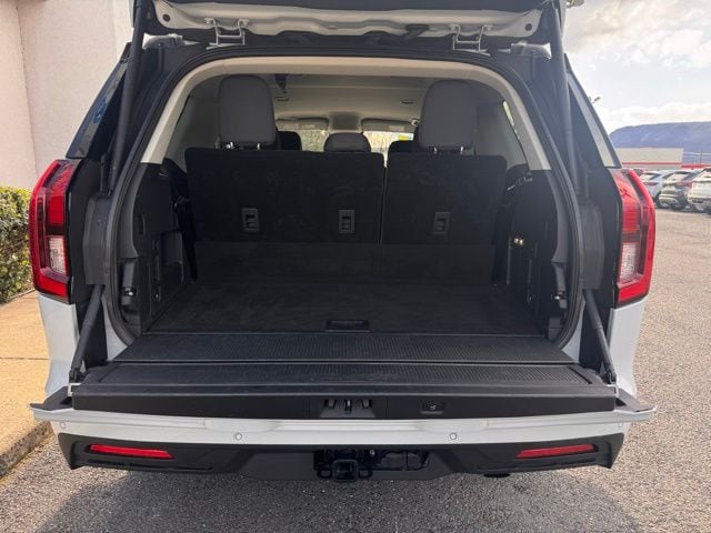 2025 Ford Expedition Active - Photo 6