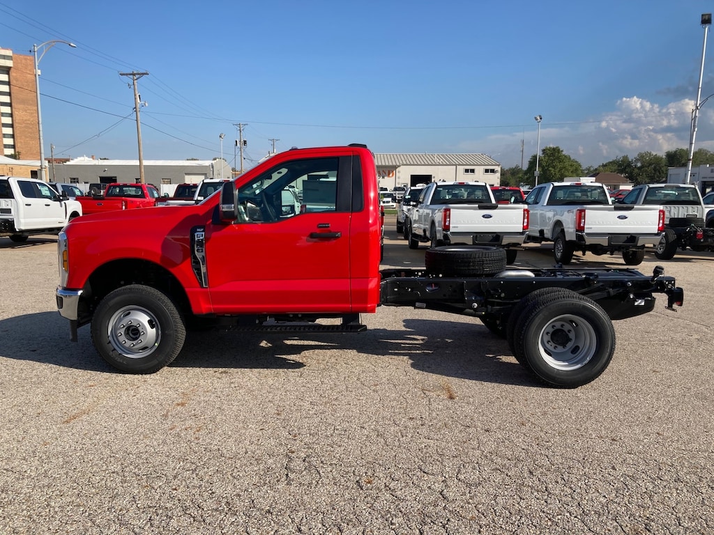 New 2026 Ford Chassis Cab F-350® XLT TRUCK