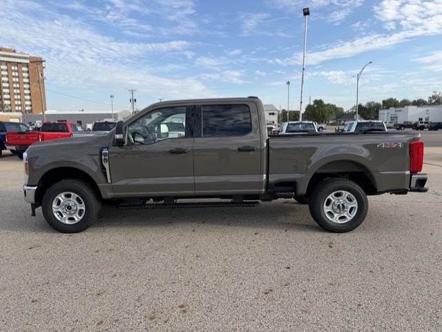 New 2027 Ford Super Duty F-250® XLT TRUCK
