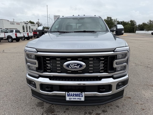 New 2027 Ford Super Duty F-350® Lariat® TRUCK