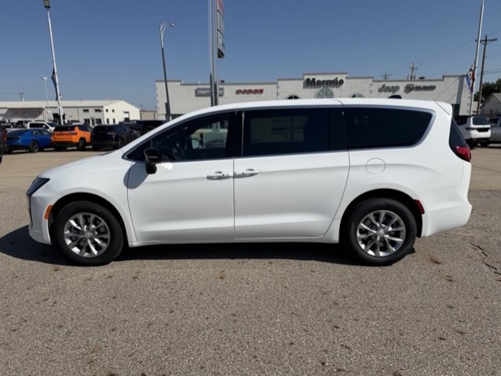 New 2027 Chrysler Pacifica SELECT AWD Passenger Van