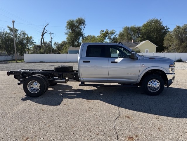 New 2027 Ram 3500 Chassis Cab BIG HORN CREW 4X4 60' CA Pickup