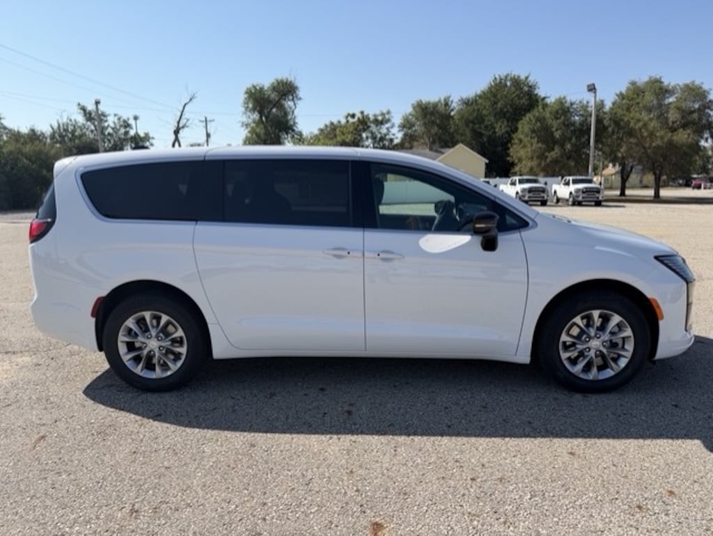 New 2027 Chrysler Pacifica SELECT AWD Passenger Van