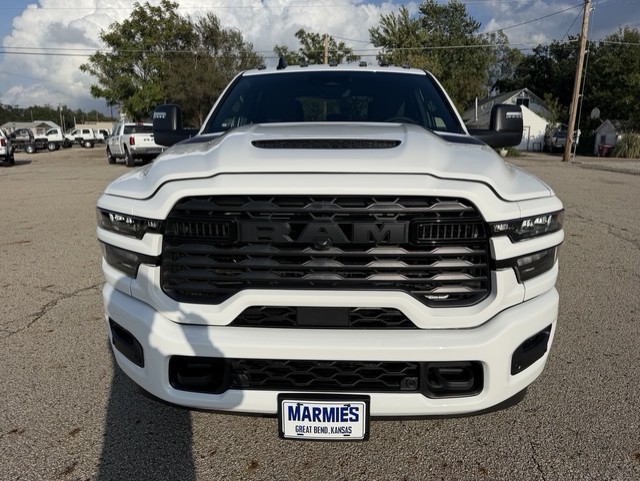 New 2027 Ram 3500 BIG HORN CREW CAB 4X4 8' BOX Pickup