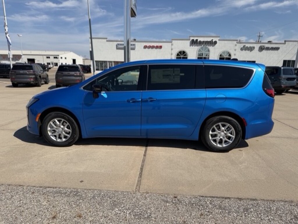 New 2027 Chrysler Pacifica SELECT Passenger Van
