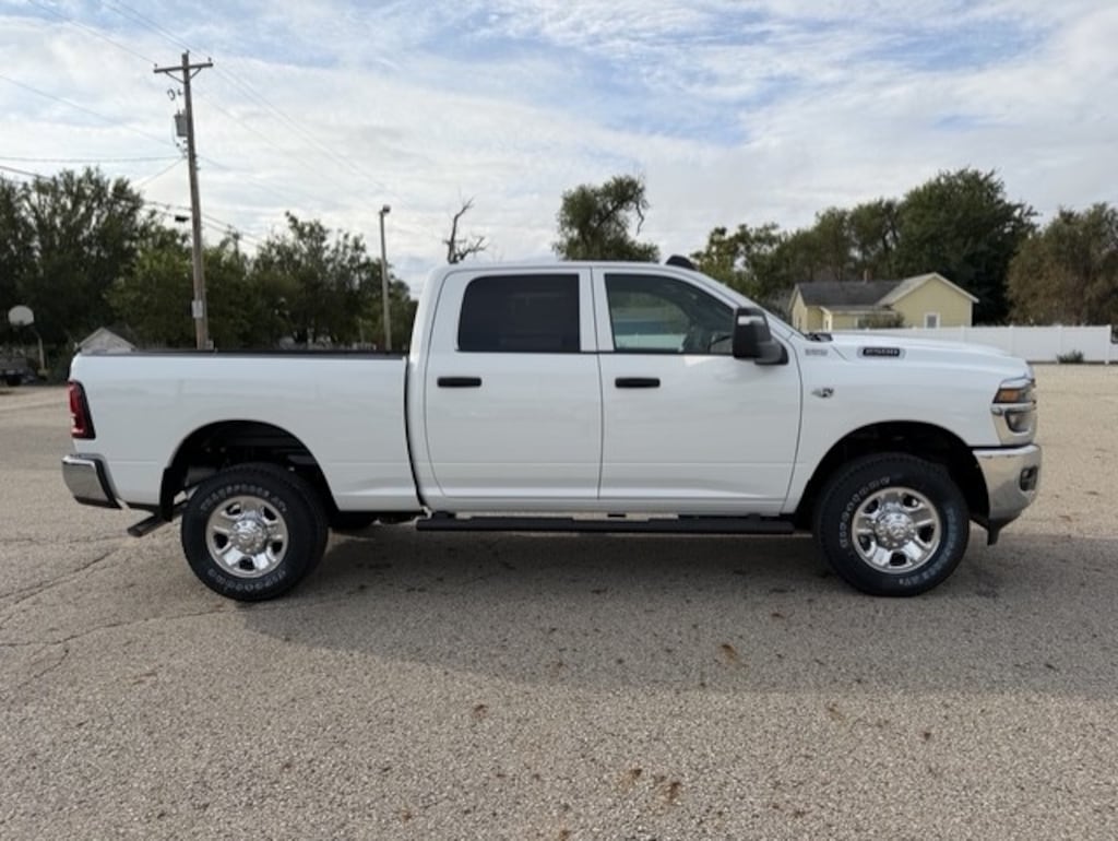 New 2027 Ram 2500 TRADESMAN CREW CAB 4X4 6'4 BOX Pickup