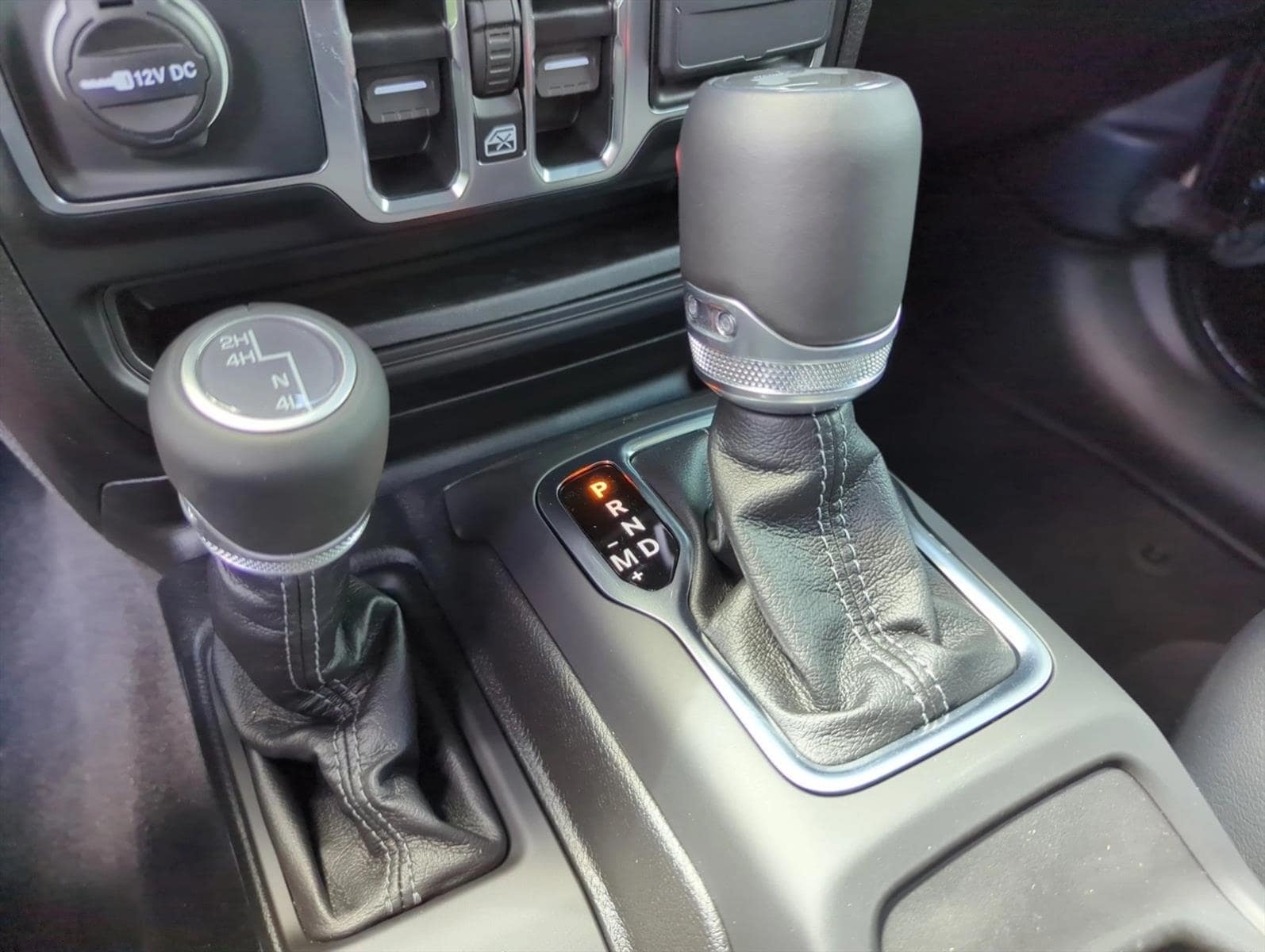 2025 Jeep Wrangler 4-Door Sahara - Photo 14