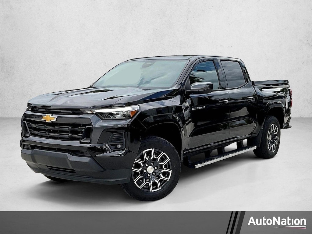 Used 2024 Chevrolet Colorado 2WD LT Crew Cab Pickup