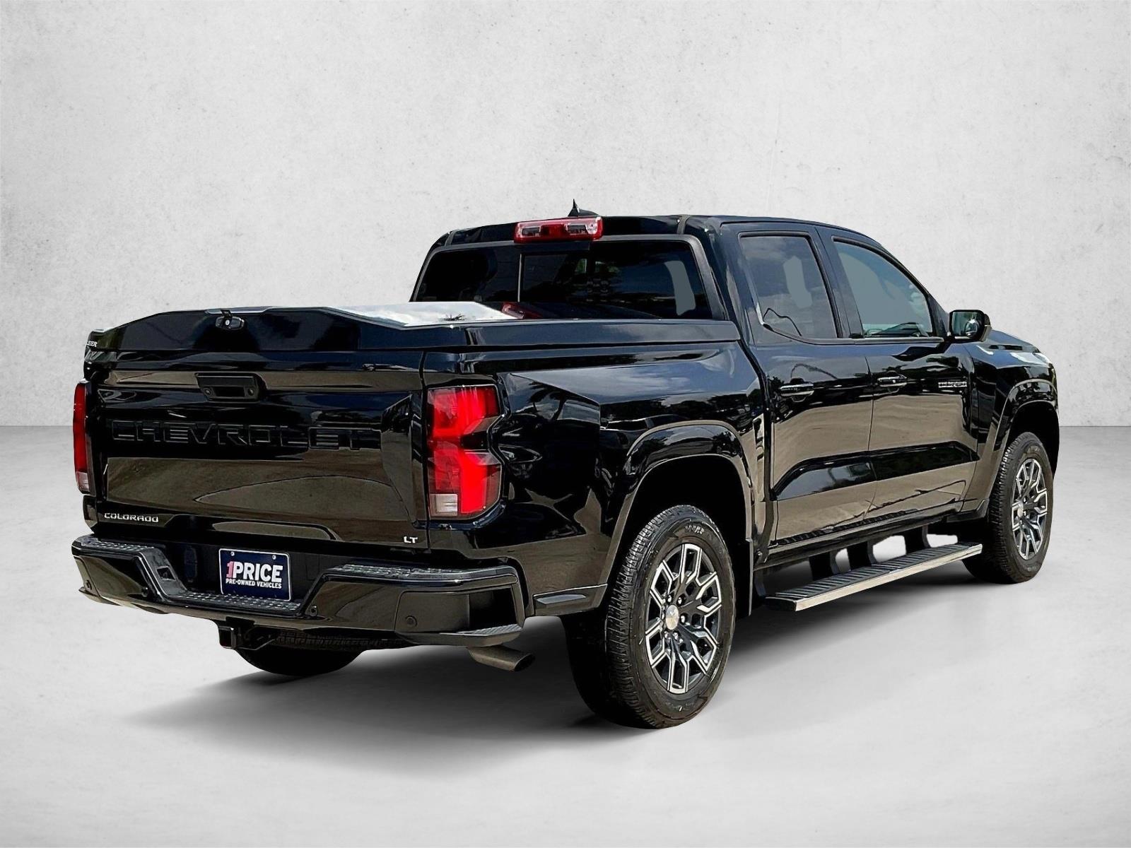 Used 2024 Chevrolet Colorado 2WD LT Crew Cab Pickup