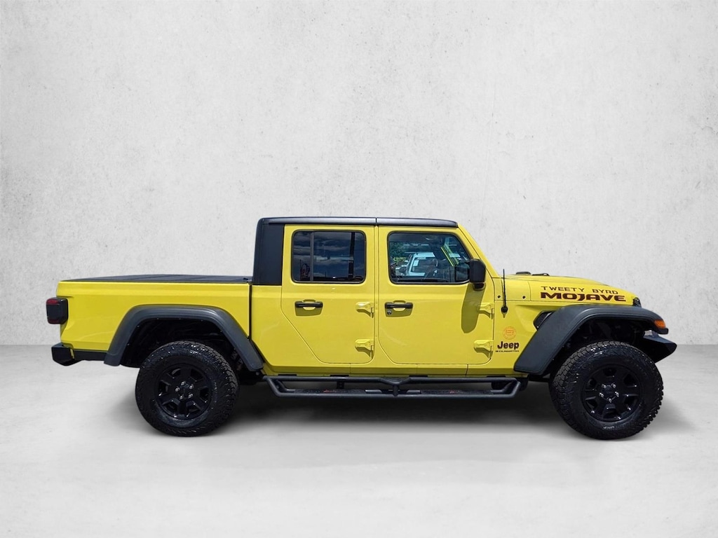 Used 2023 Jeep Gladiator Mojave Crew Cab Pickup