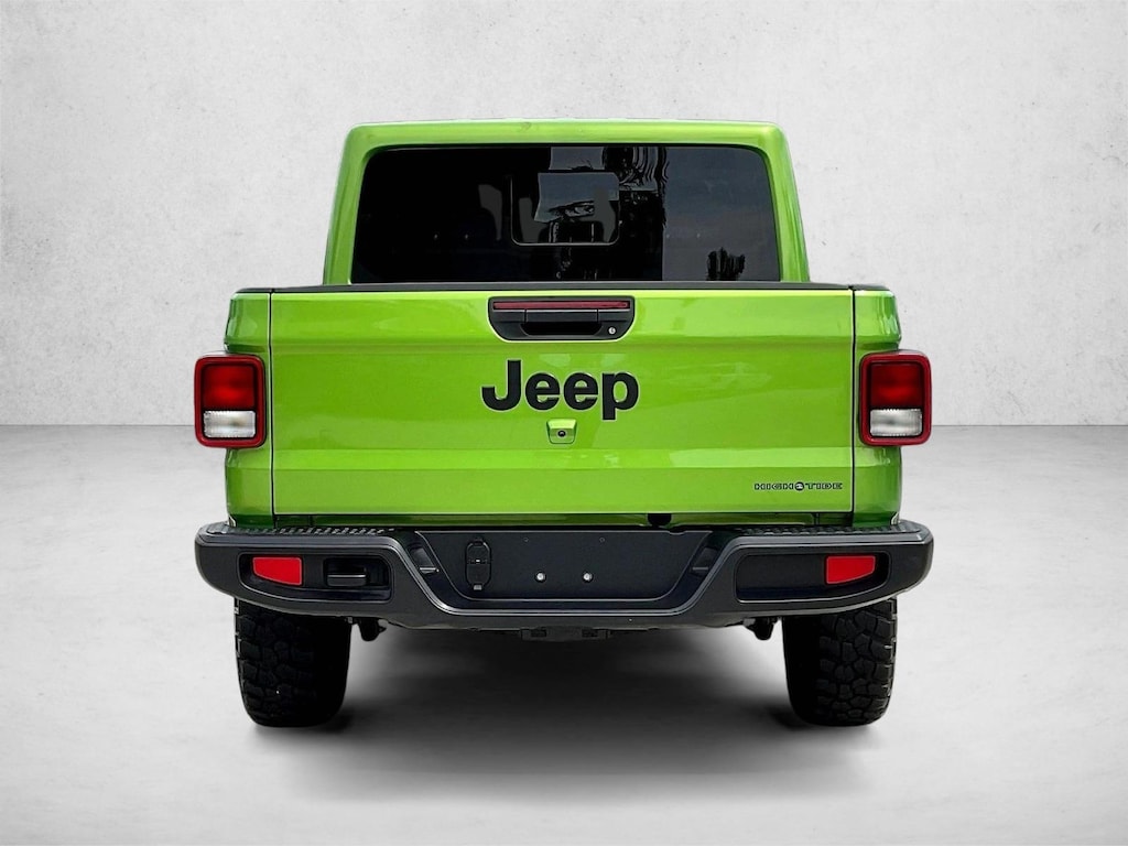 Used 2025 Jeep Gladiator High Tide Crew Cab Pickup