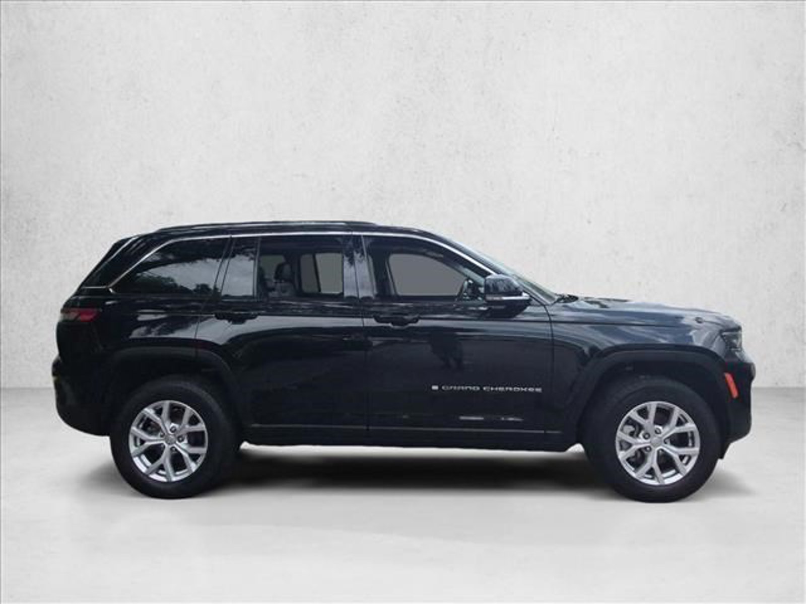 Used 2022 Jeep Grand Cherokee Limited Sport Utility