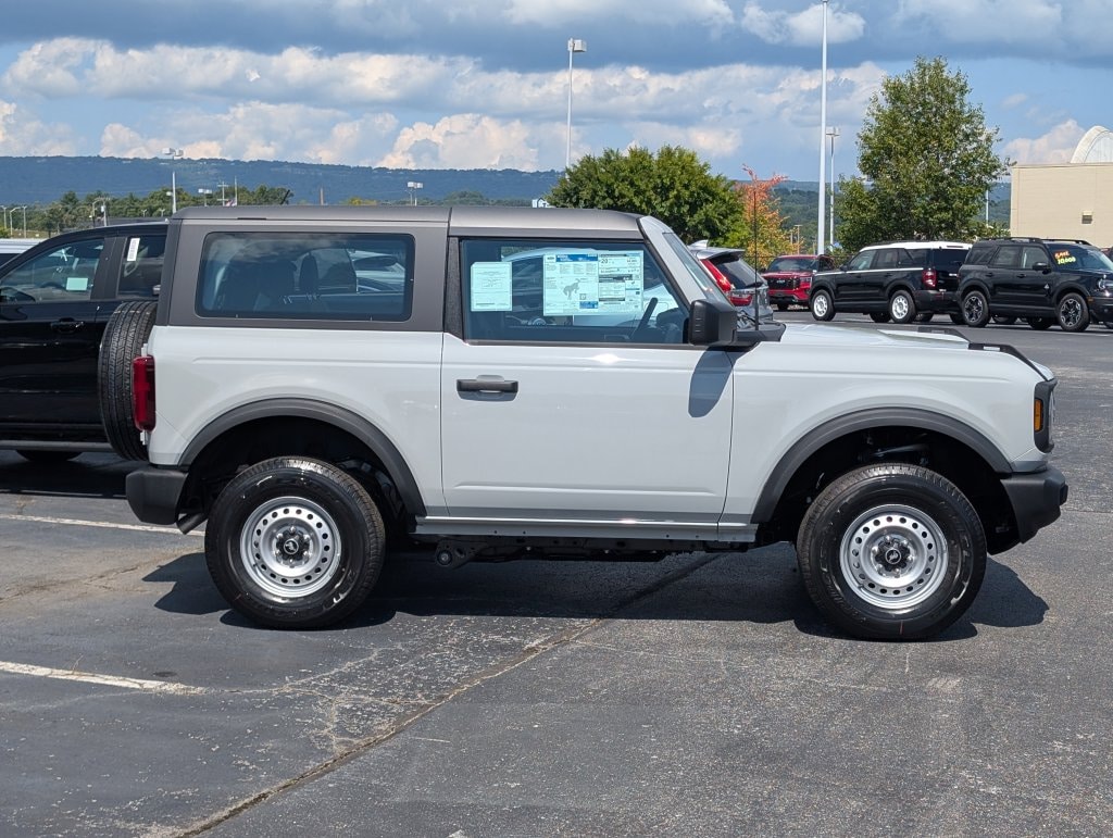 New 2026 Ford Bronco Base SUV