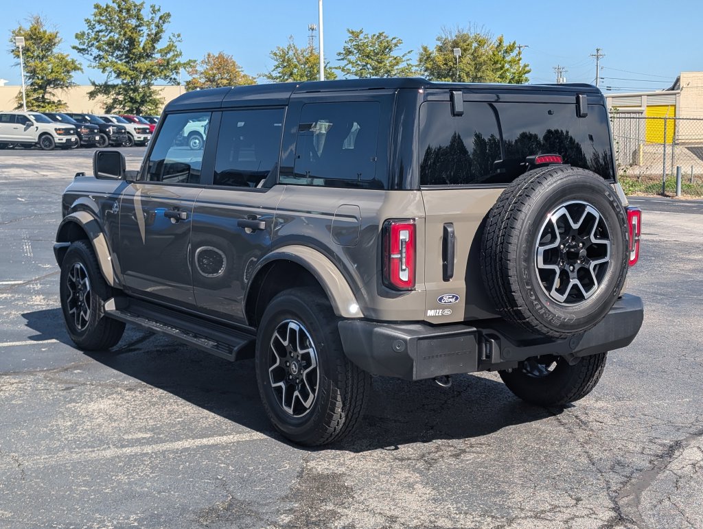 New 2026 Ford Bronco Outer Banks SUV