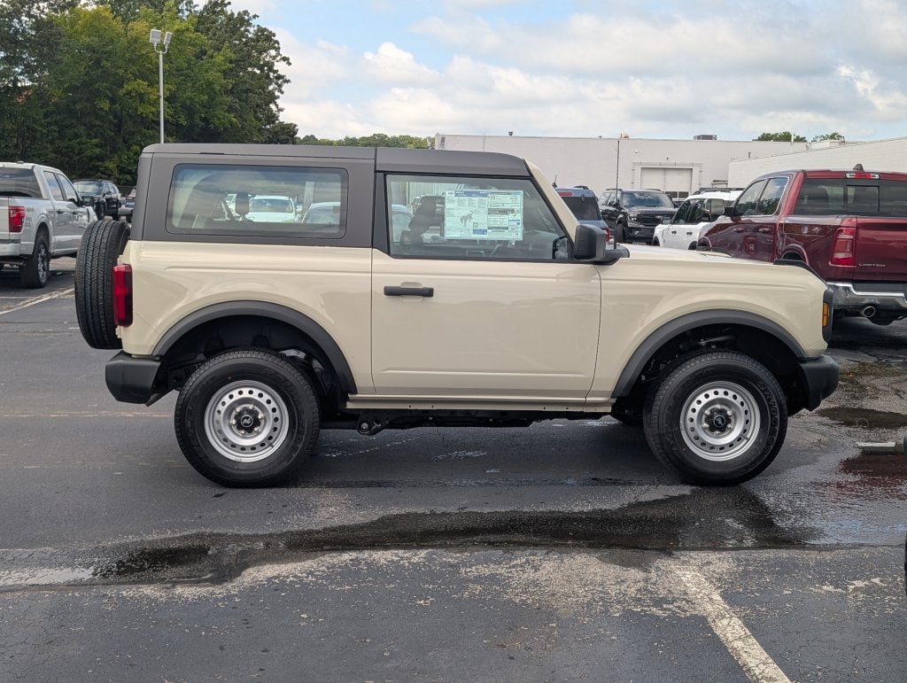 New 2026 Ford Bronco Base SUV