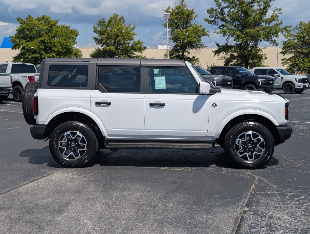 New 2026 Ford Bronco Outer Banks SUV
